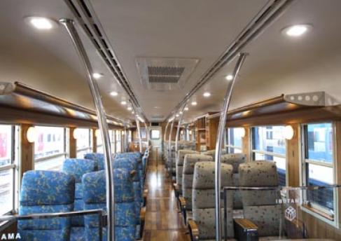 1560_【指宿のたまて箱】車内