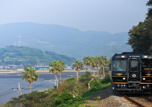3042_【Ａ列車で行こう】外観
