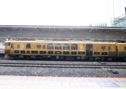 3232_【或る列車】外観