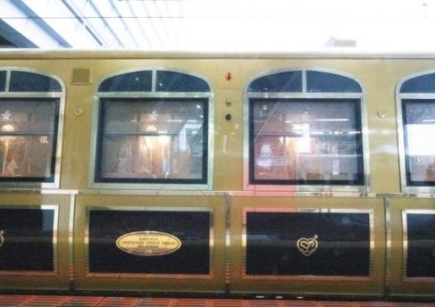 3240_【或る列車】外観