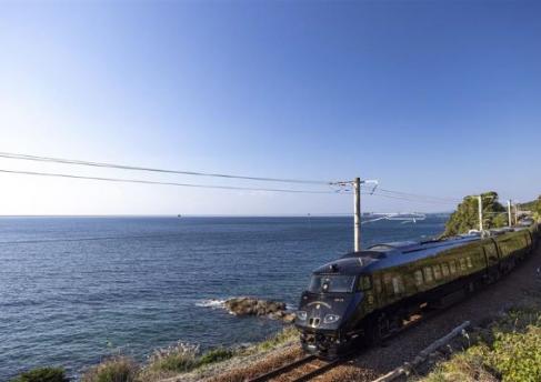 3670_【36ぷらす3】《木曜日》走行シーン（おれんじ鉄道管内・東シナ海）